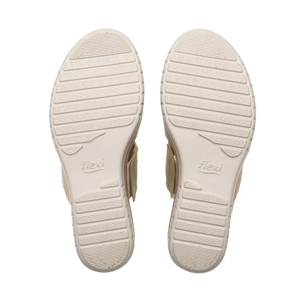 113324 SANDALIAS CUÑA EMILY Dorado