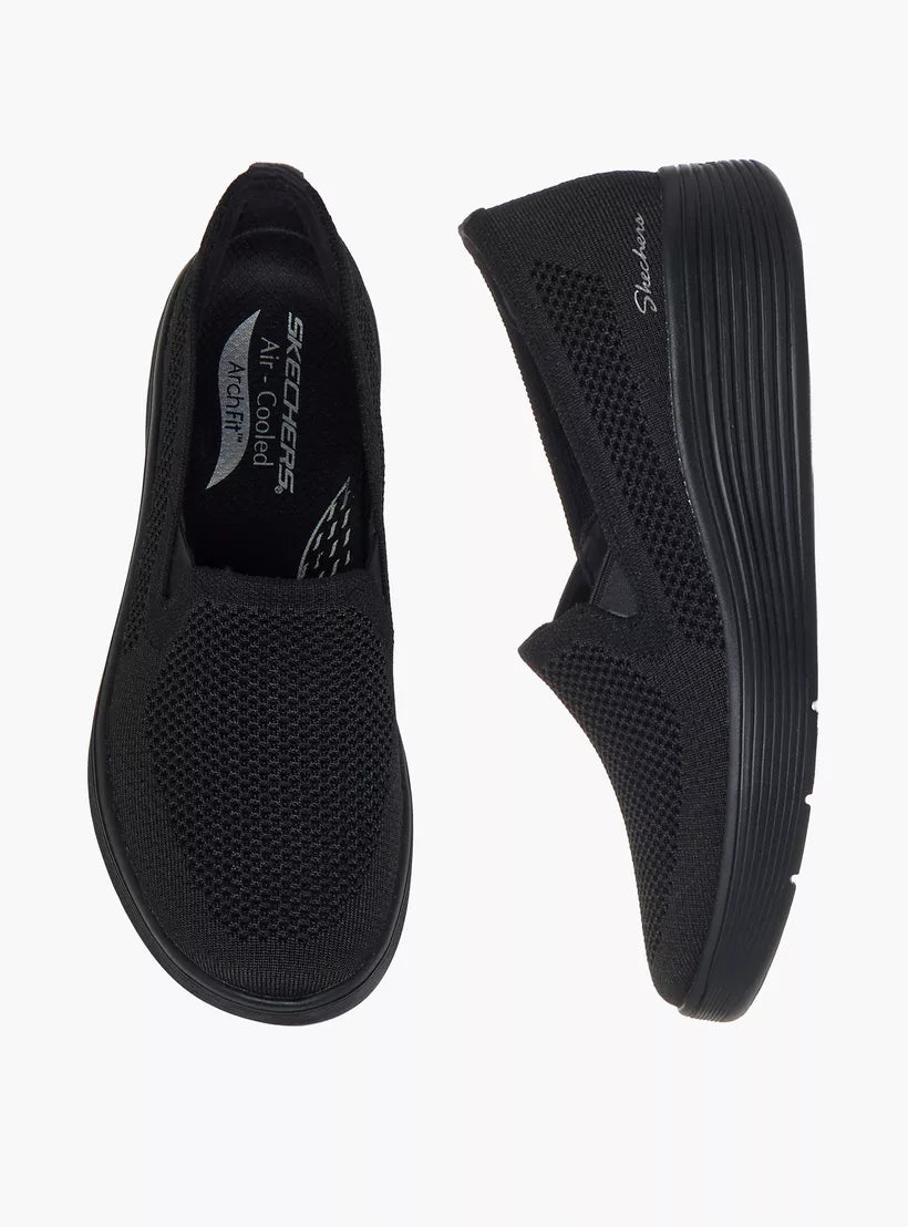 159089 TENIS ARCH FIT Negro