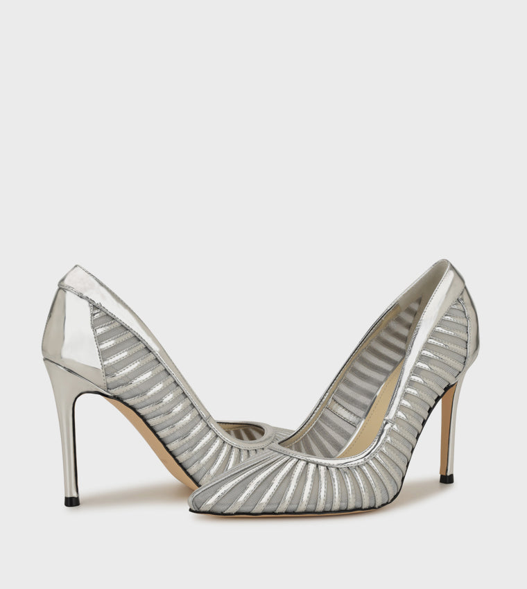 TACÓN NINE WEST SILVER